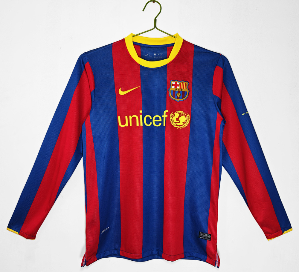 2010/11 season  Barcelona home Long sleeved retro Fan version