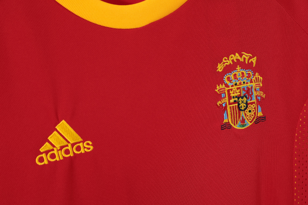 2002 season Spain home retro