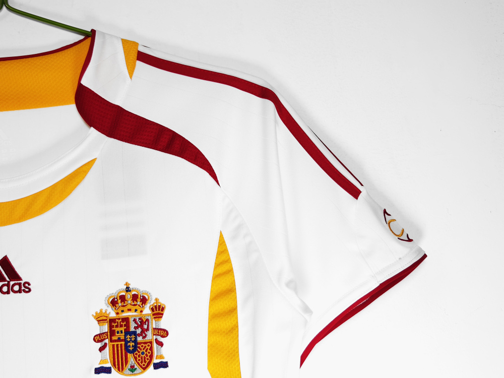 2006 season Spain home retro