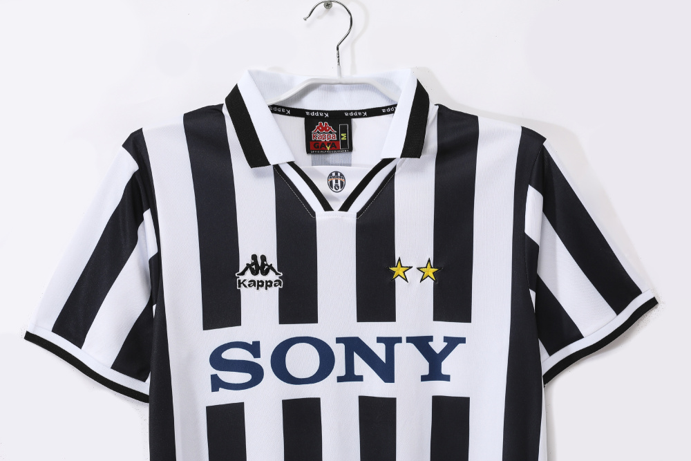 1995/97 season Juventus home retro