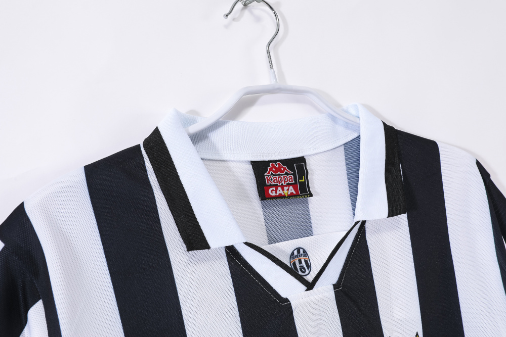 1994/95 season Juventus home retro