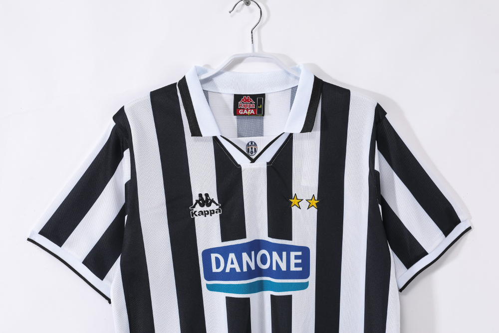 1994/95 season Juventus home retro