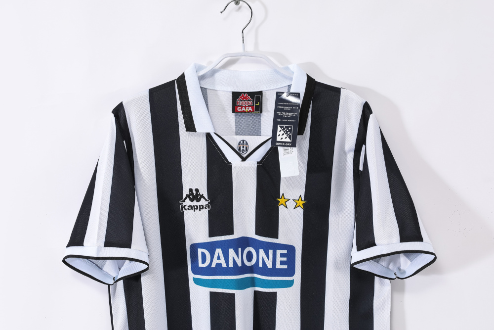 1994/95 season Juventus home retro