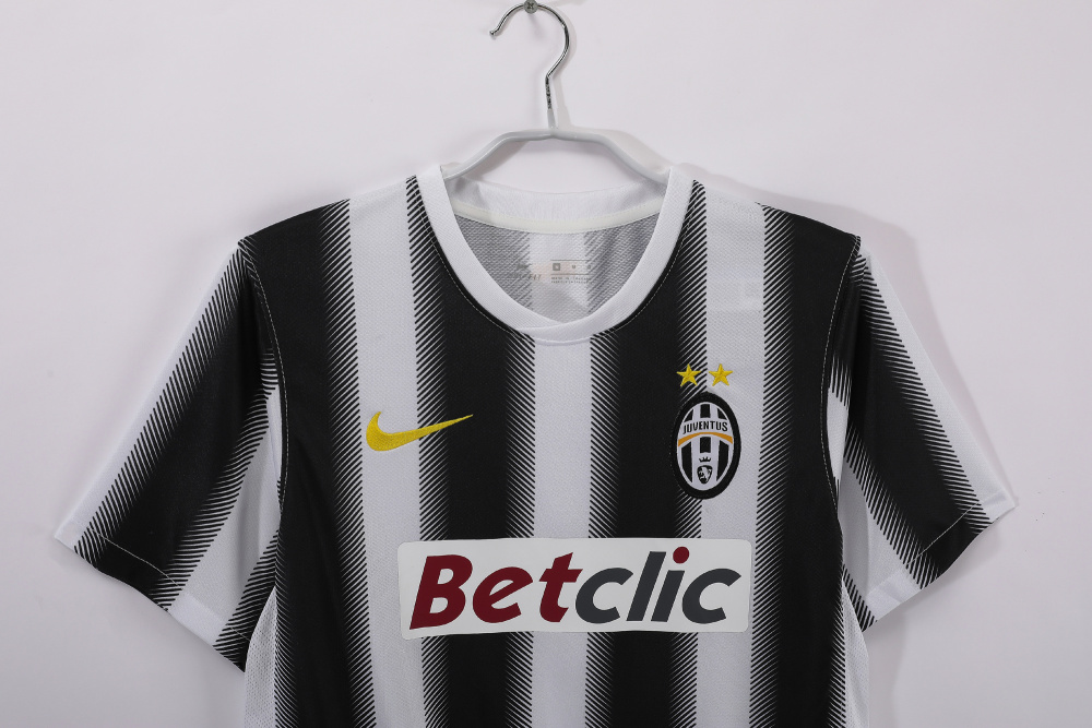 2011/12 season Juventus home retro