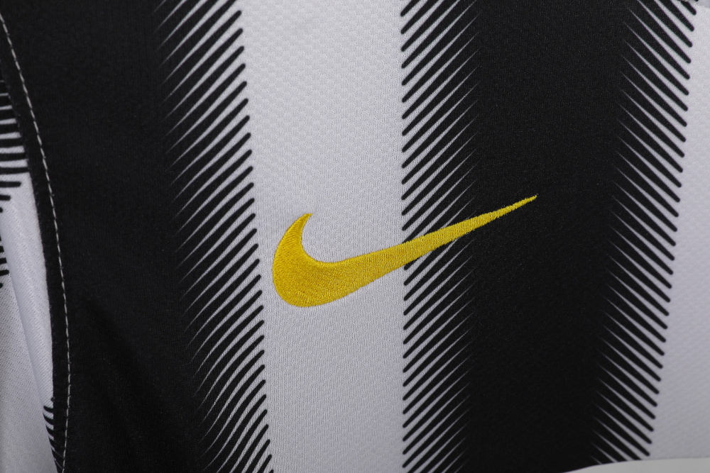 2011/12 season Juventus home retro