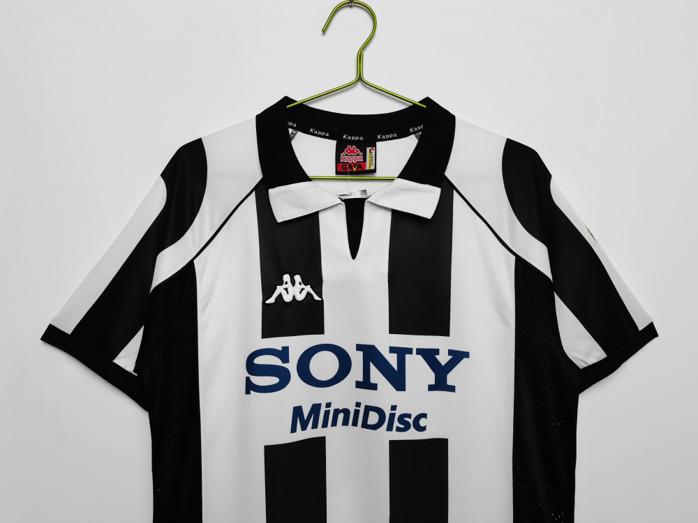 1997/98 season Juventus home retro season