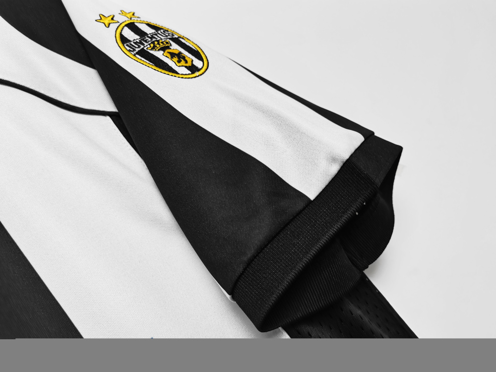 1997/98 season Juventus home retro season