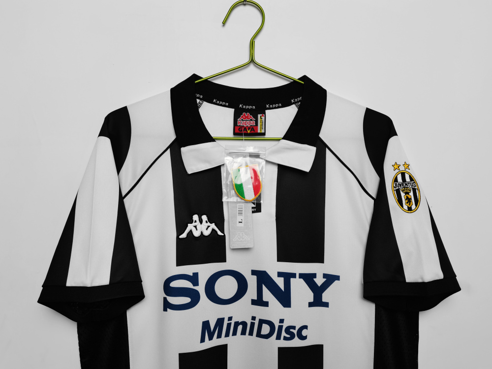1997/98 season Juventus home retro season