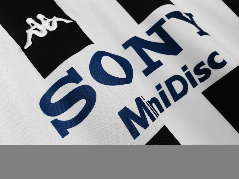 1997/98 season Juventus home Long sleeved retro Fan version