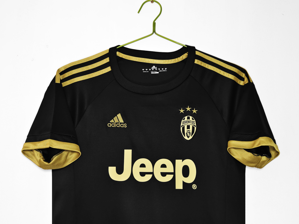 2015/16 season Juventus third retro