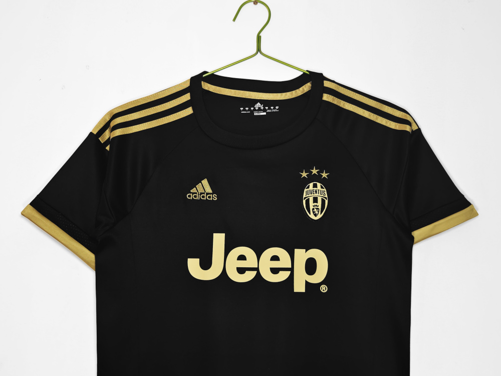 2015/16 season Juventus third retro