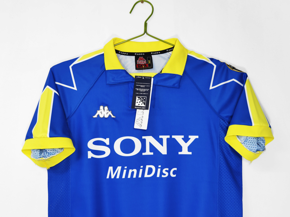 1997/98 season Juventus away retro