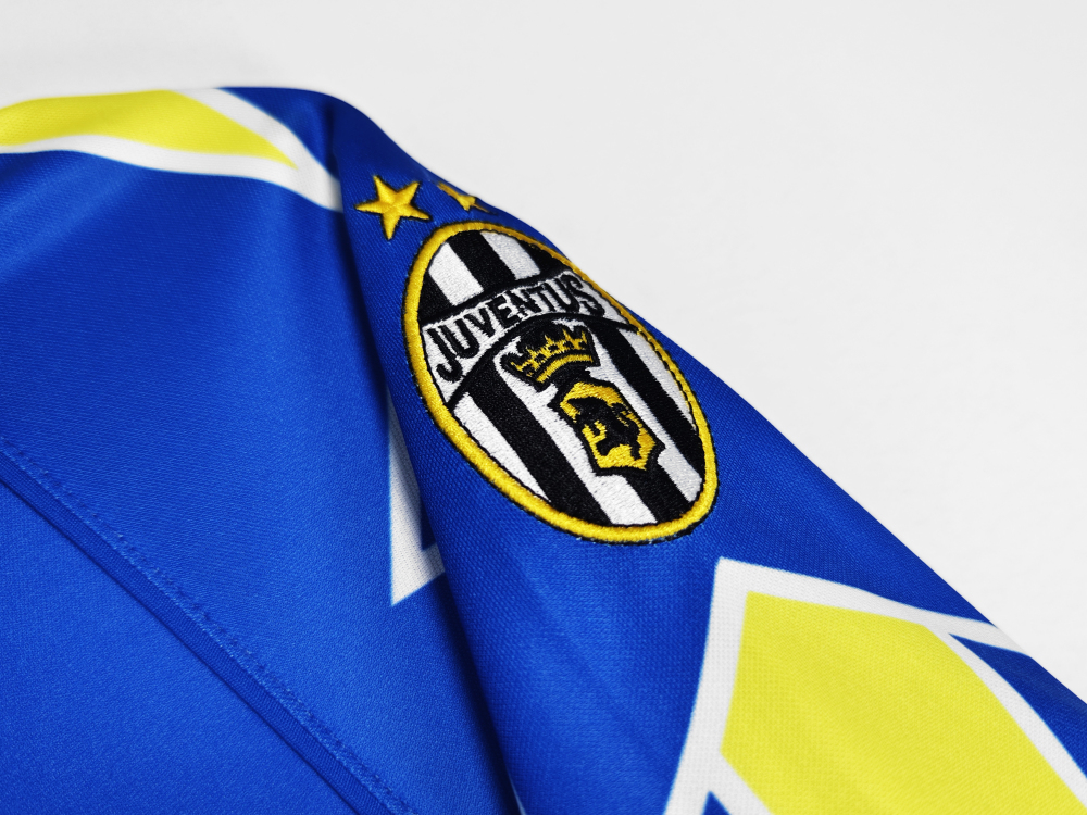 1997/98 season Juventus away retro
