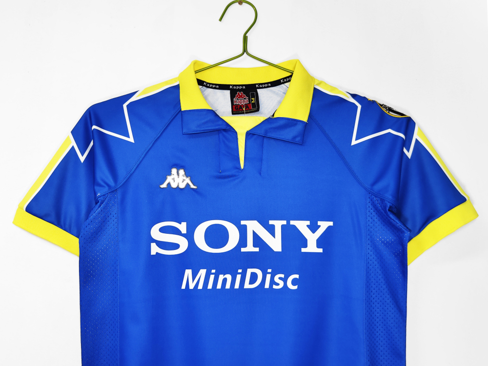1997/98 season Juventus away retro