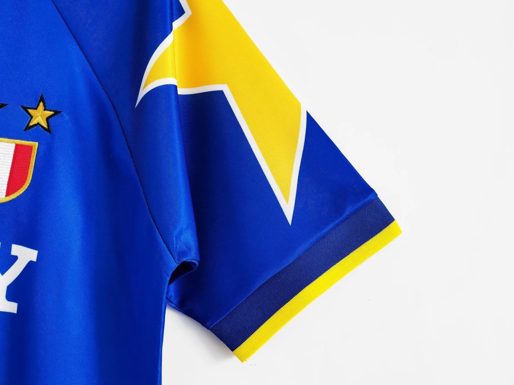 1995/96 season Juventus away retro