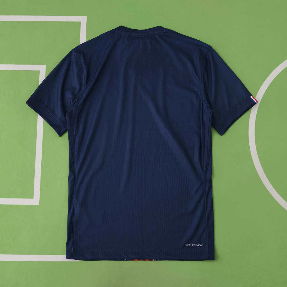 2526 season Paris Saint-Germain F.C. home Player version