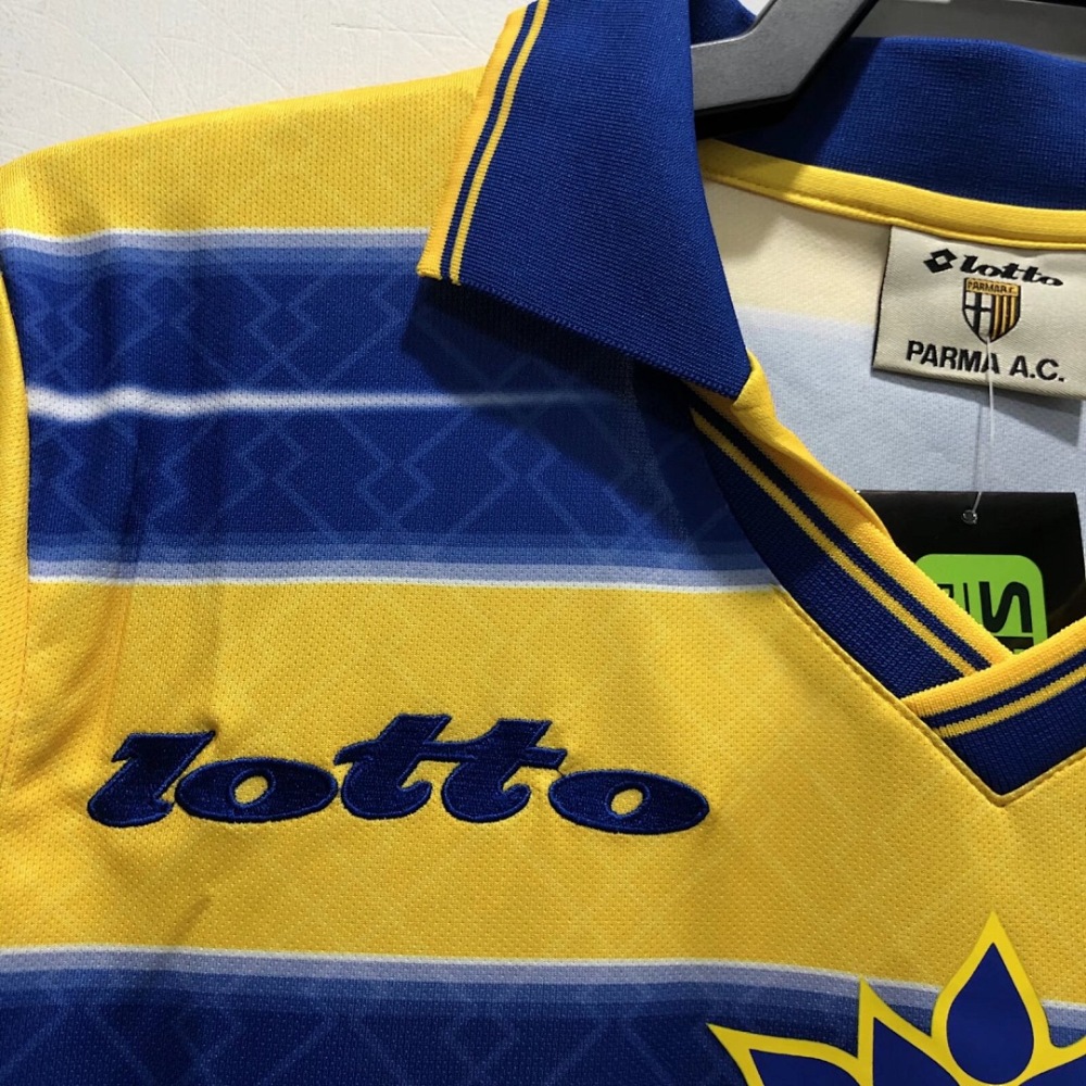 1998/99 Season Parma home Retro