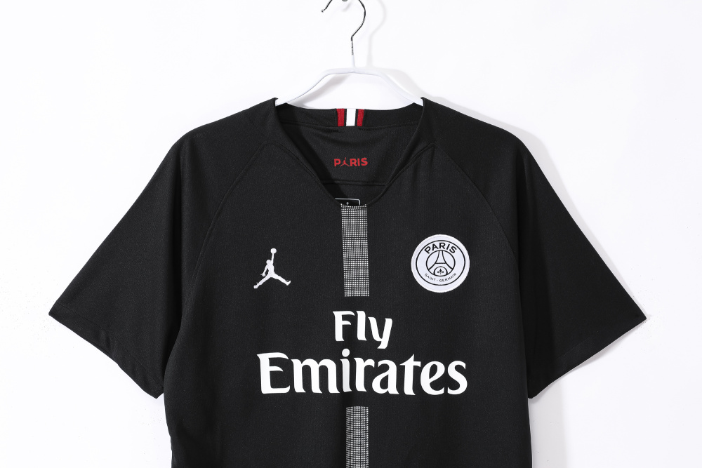 2018/19 season Paris home retro