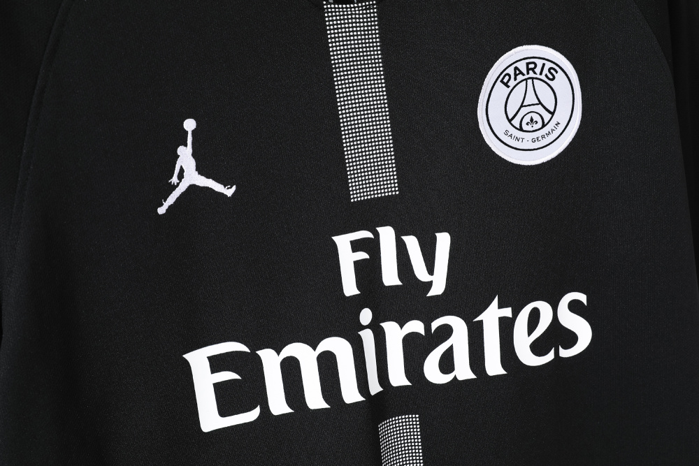 2018/19 season Paris home retro