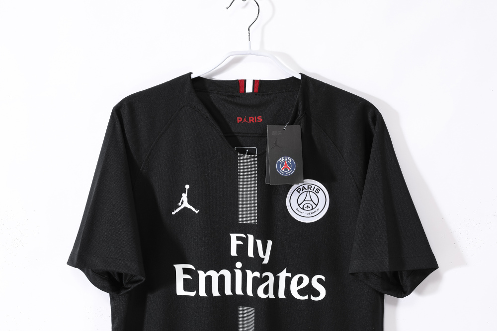 2018/19 season Paris home retro