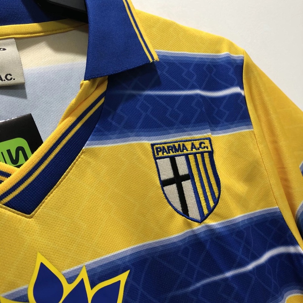 1998/99 Season Parma home Retro