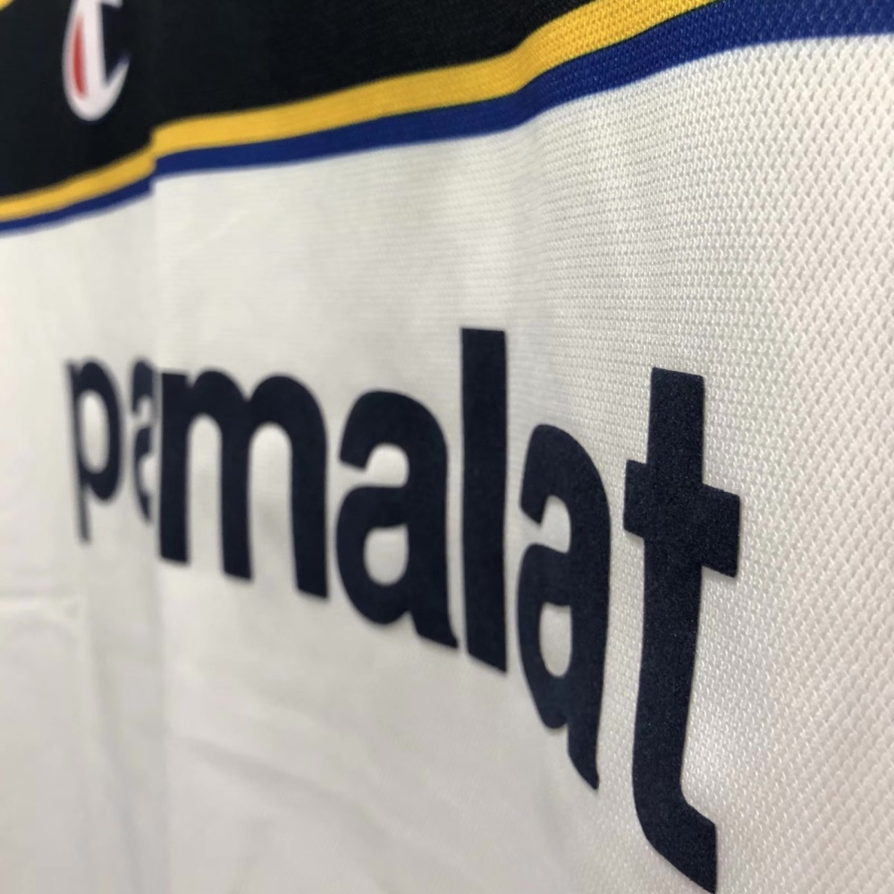 2002/03 Season Parma away Retro