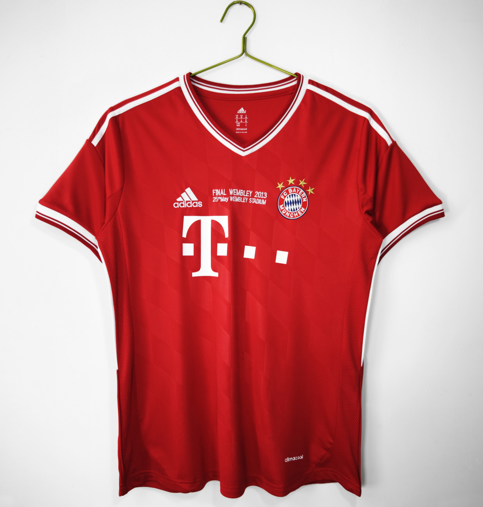 2013/14 season Bayern Munich home retro