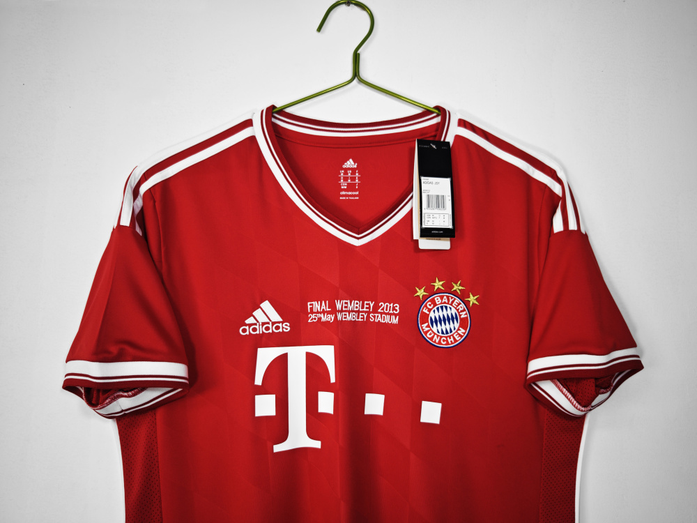 2013/14 season Bayern Munich home retro