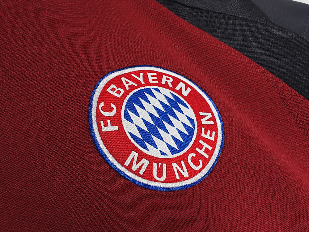 2001/02 season Bayern Munich home retro