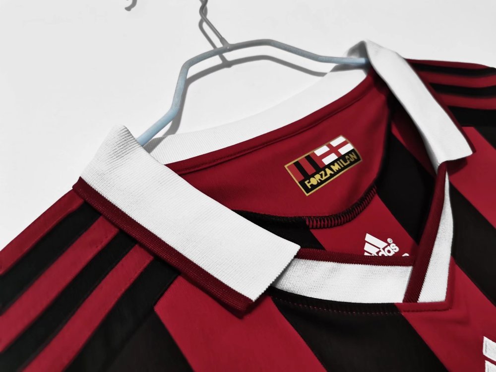 2009/10 season AC Milan home Long sleeved retro Fan version