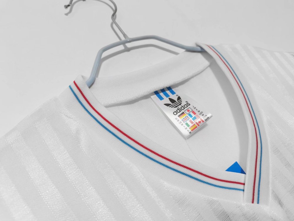 1990 season  Marseille away retro