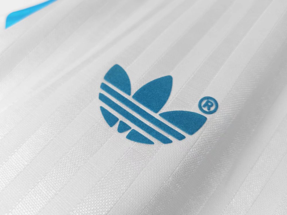 1990 season  Marseille away retro