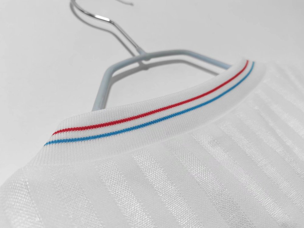 1990 season  Marseille away retro