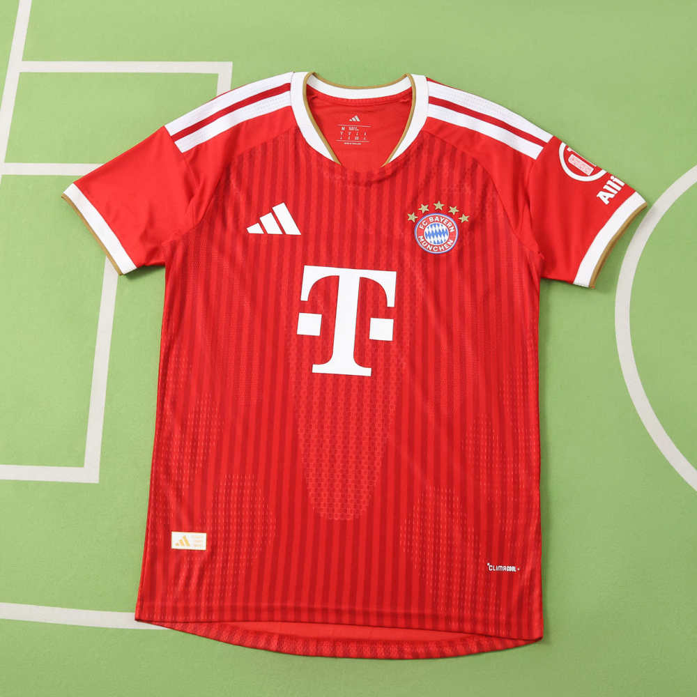 2627 season Fußball-Club Bayern München home Player version