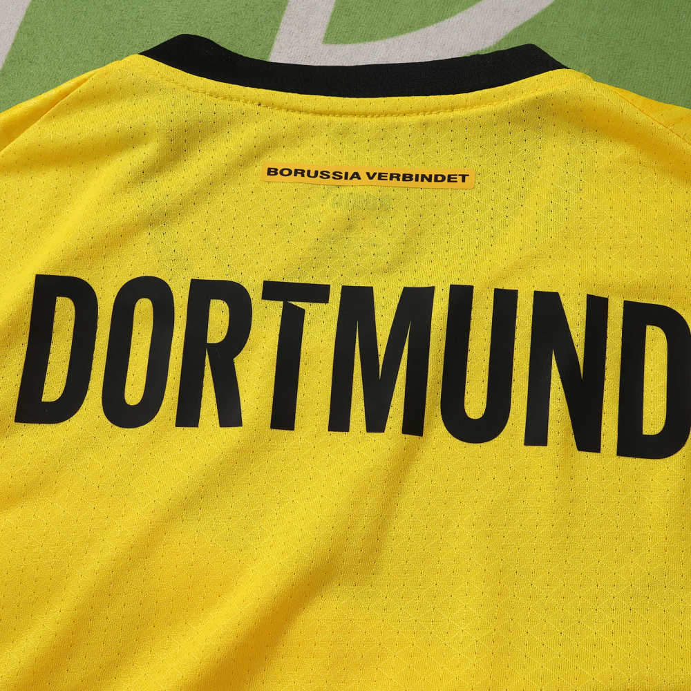 2627 season Borussia Dortmund home Player version