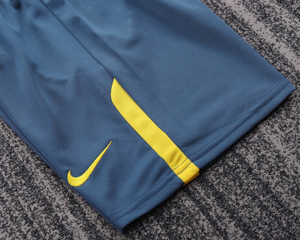 0809 season Barcelona kids away