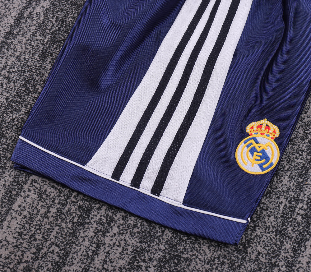 9899 season Real Madrid  kids away