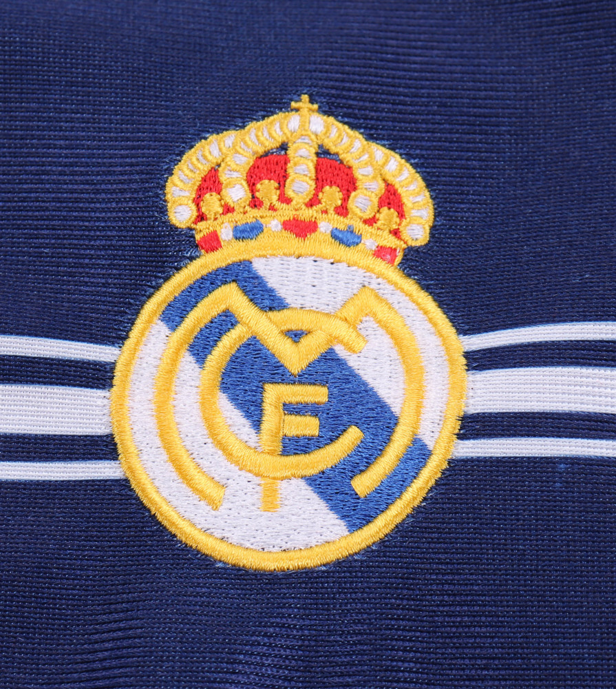 9899 season Real Madrid  kids away