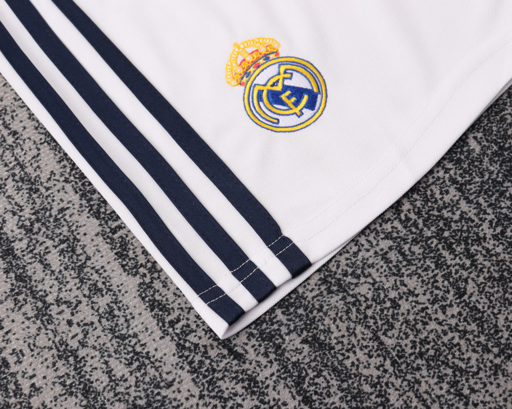 1617 season Real Madrid  kids home