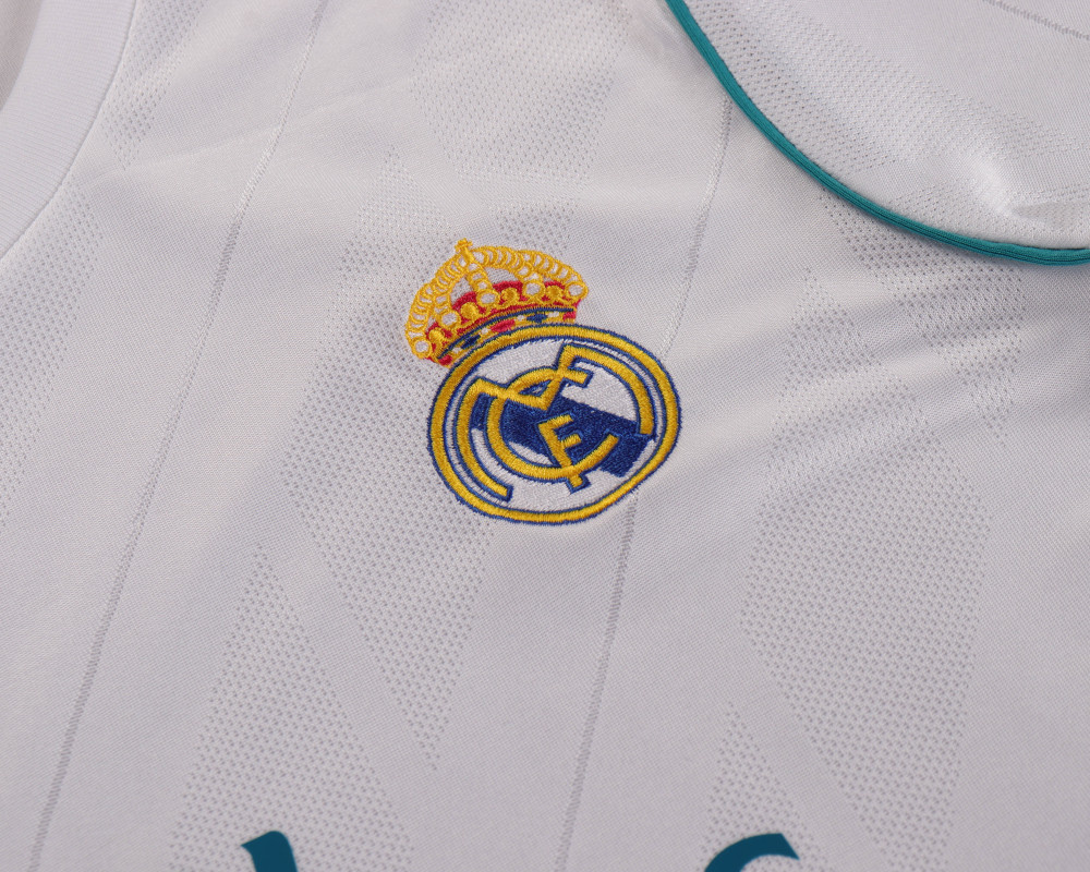 1718 season Real Madrid  kids home