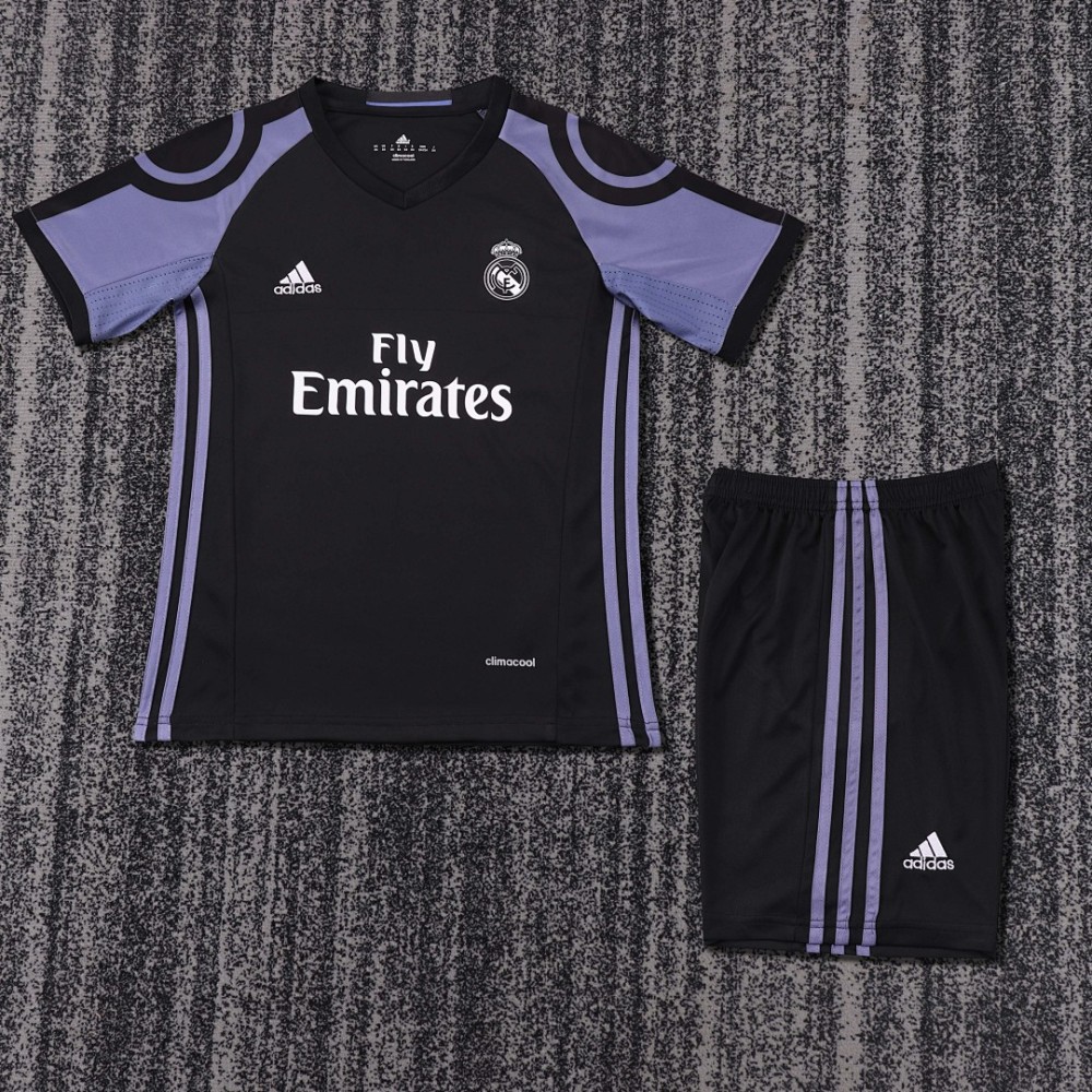 1617 season Real Madrid third kids away