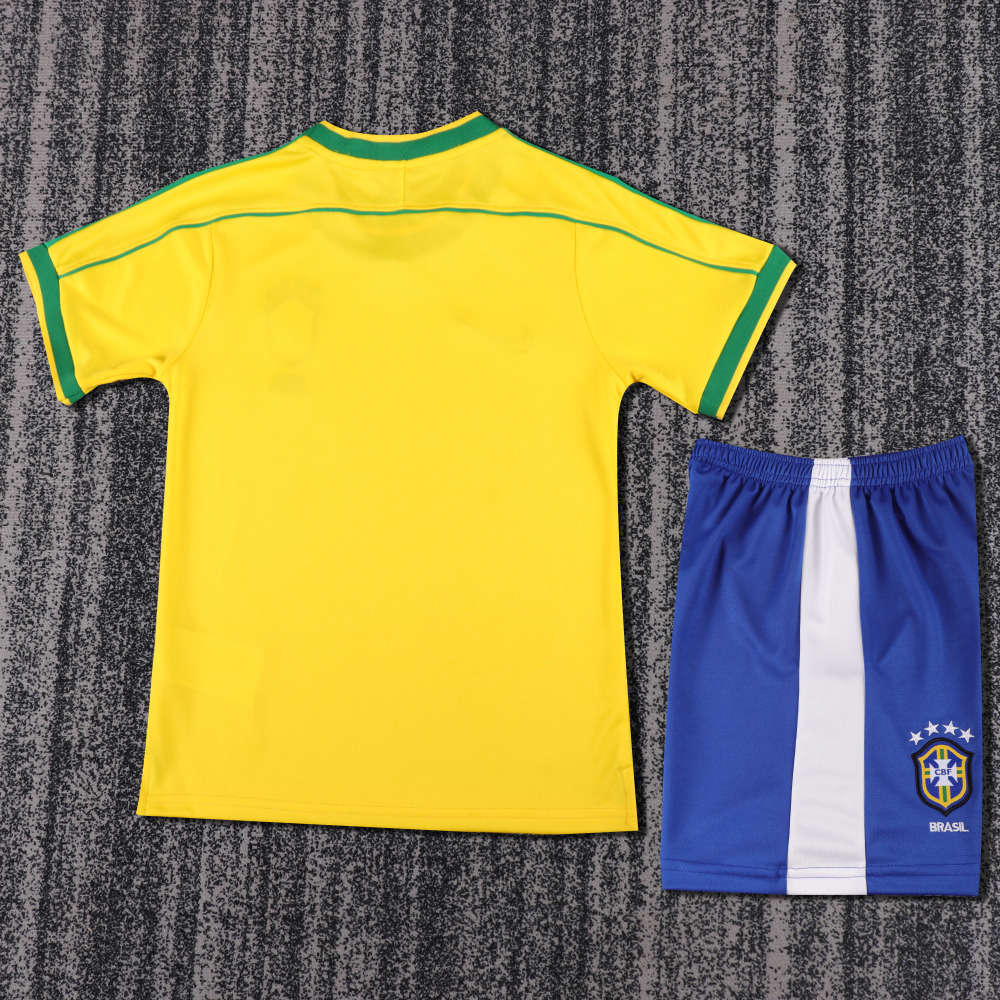 1998 season Brazil kids home