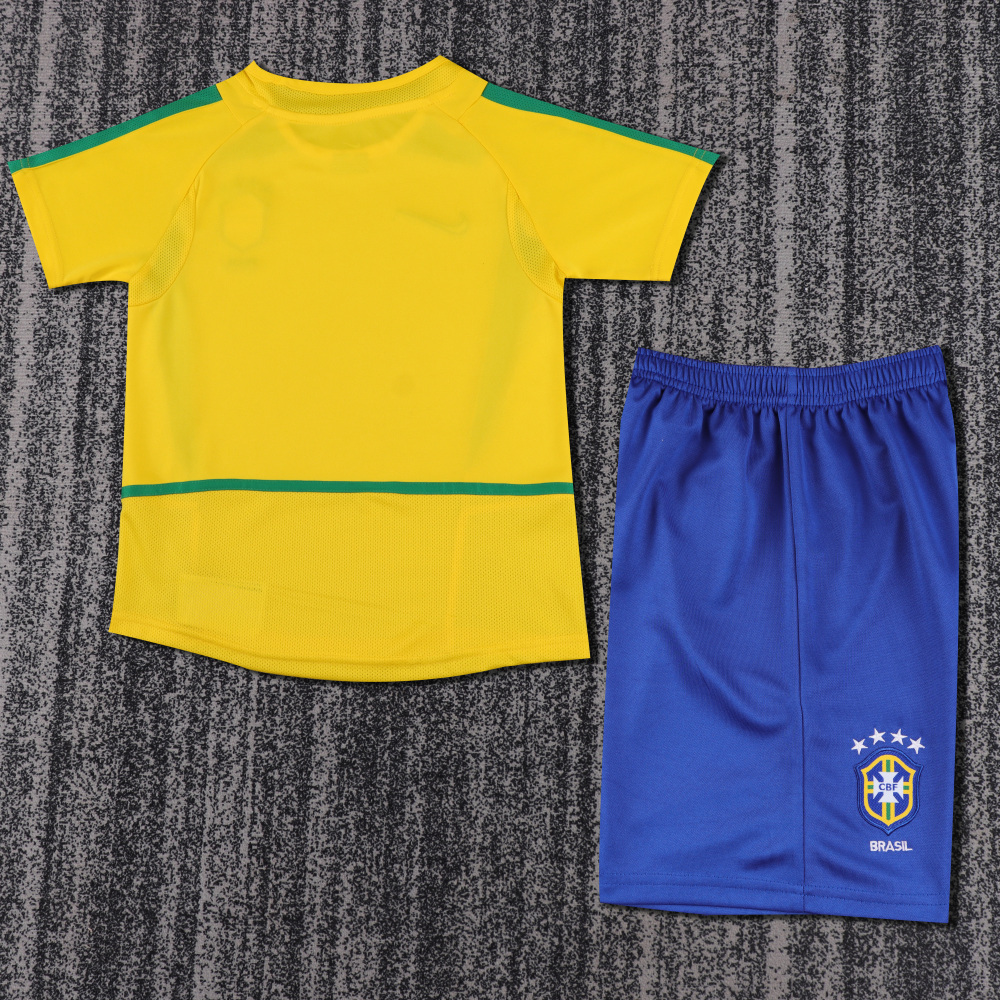 2002 season Brazil kids home