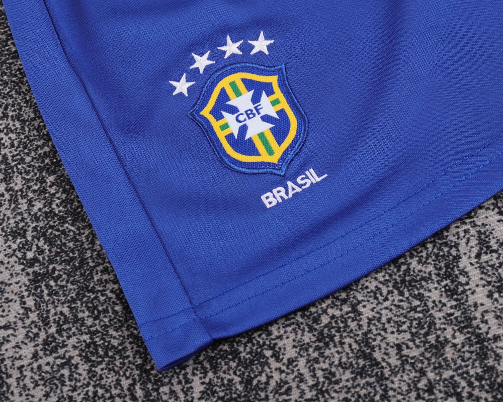 2002 season Brazil kids home