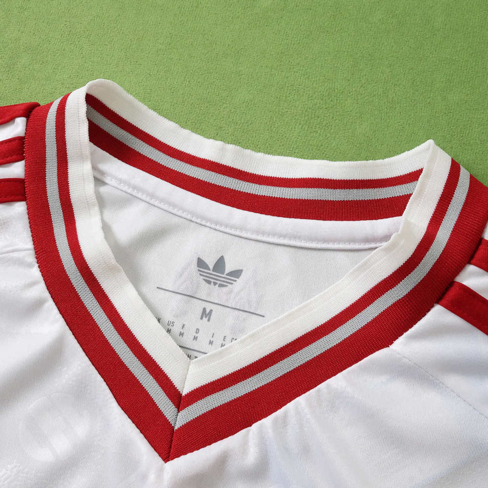 2627 season Liverpool F.C. away Fan version