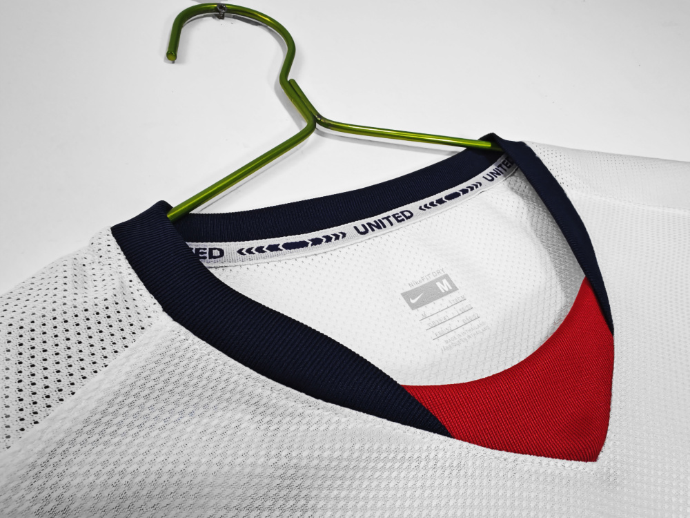 0809 season Manchester United away Retro