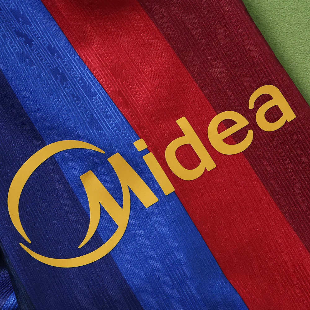 2627 season FC Barcelona ∕ Barça home Player version