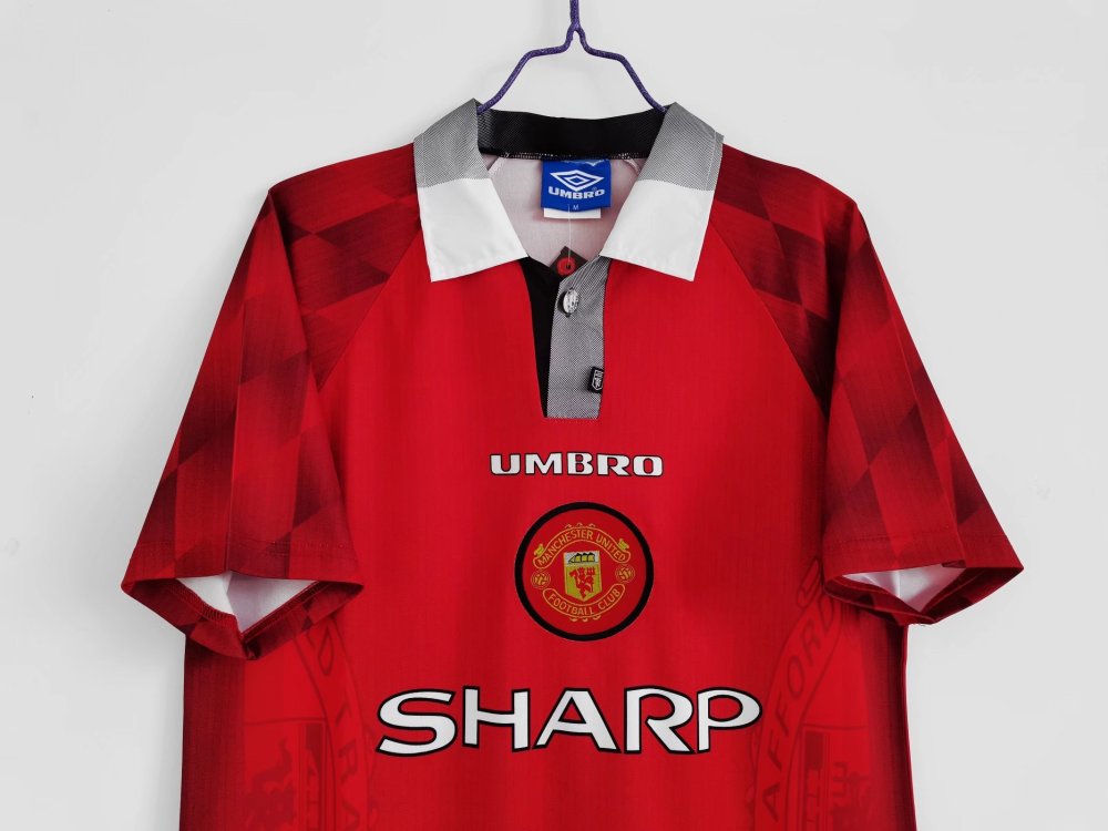 9697 season Manchester United home Retro
