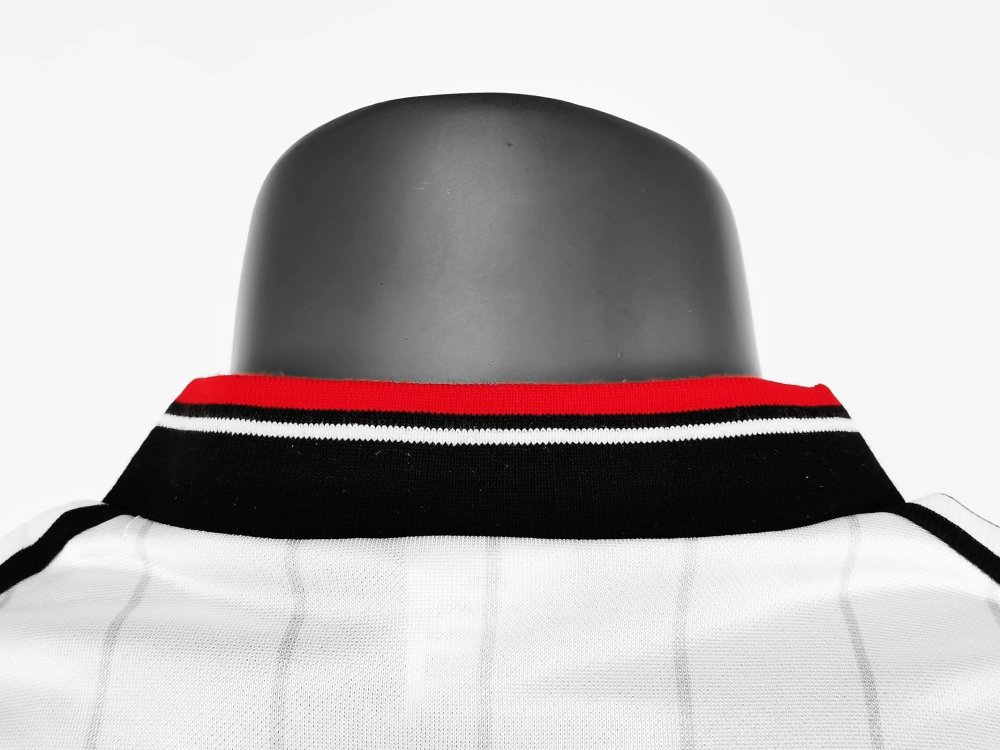 1983 season Manchester United away Retro