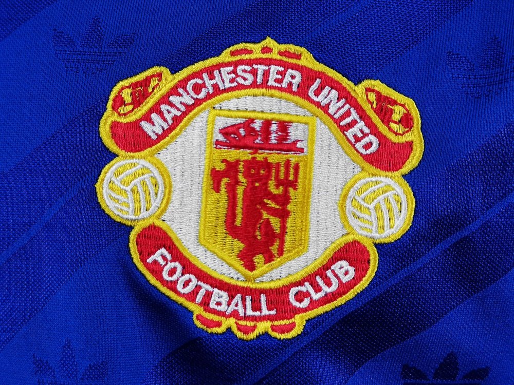 8688 season Manchester United third Retro